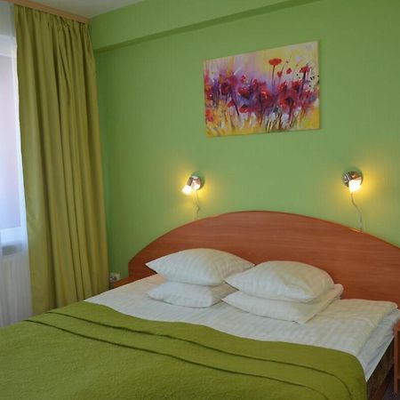 Latgale Hotell Rēzekne Exteriör bild