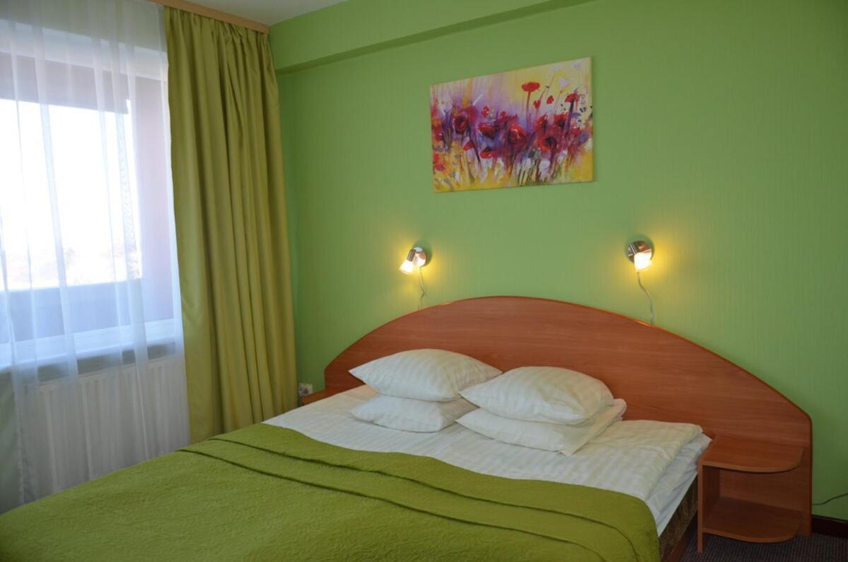 Latgale Hotell Rēzekne Exteriör bild